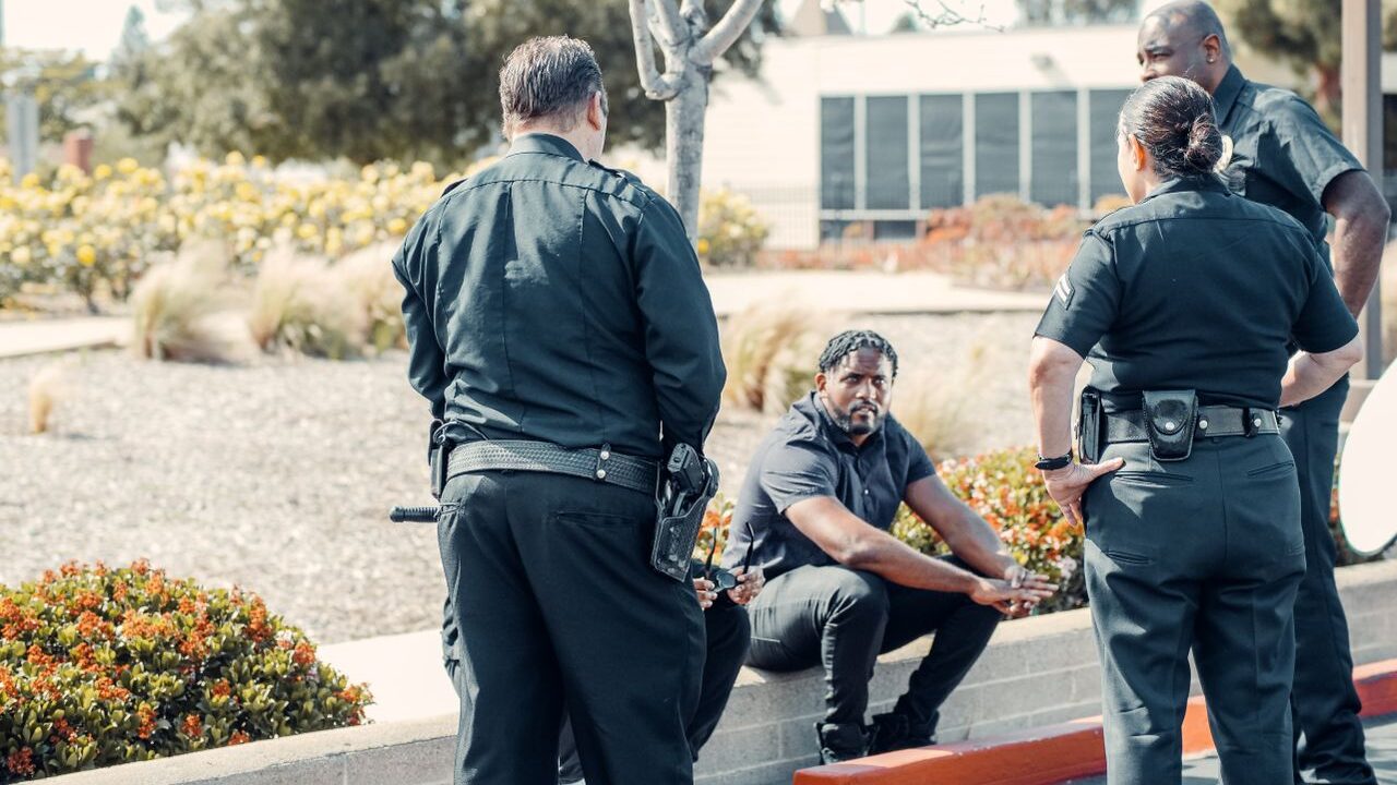 The Police Want to Talk. Should You Answer Questions Without a Lawyer in New Jersey?